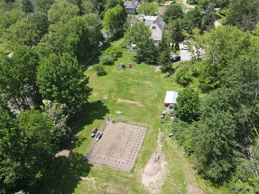 48 Loomis Village Road