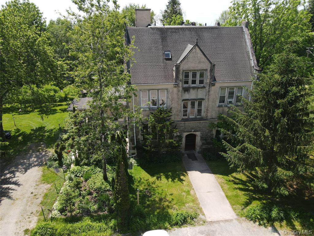 48 Loomis Village Road
