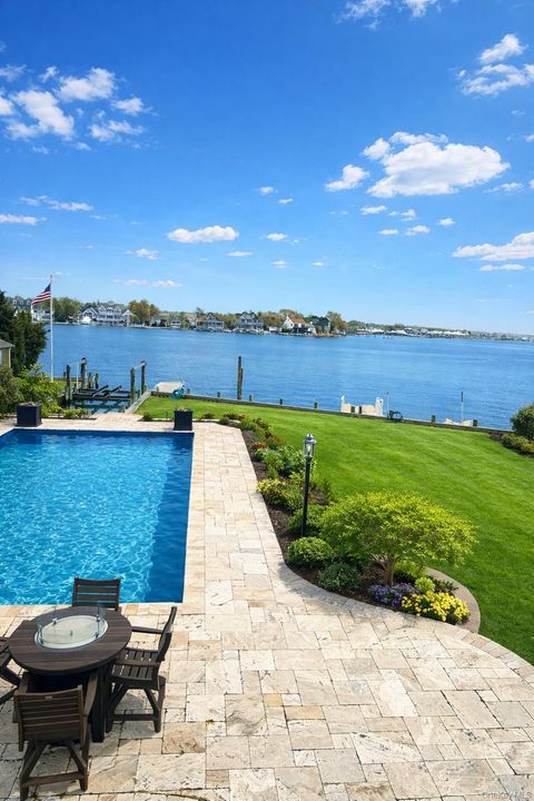 311 Great River Road Great River NY 11739