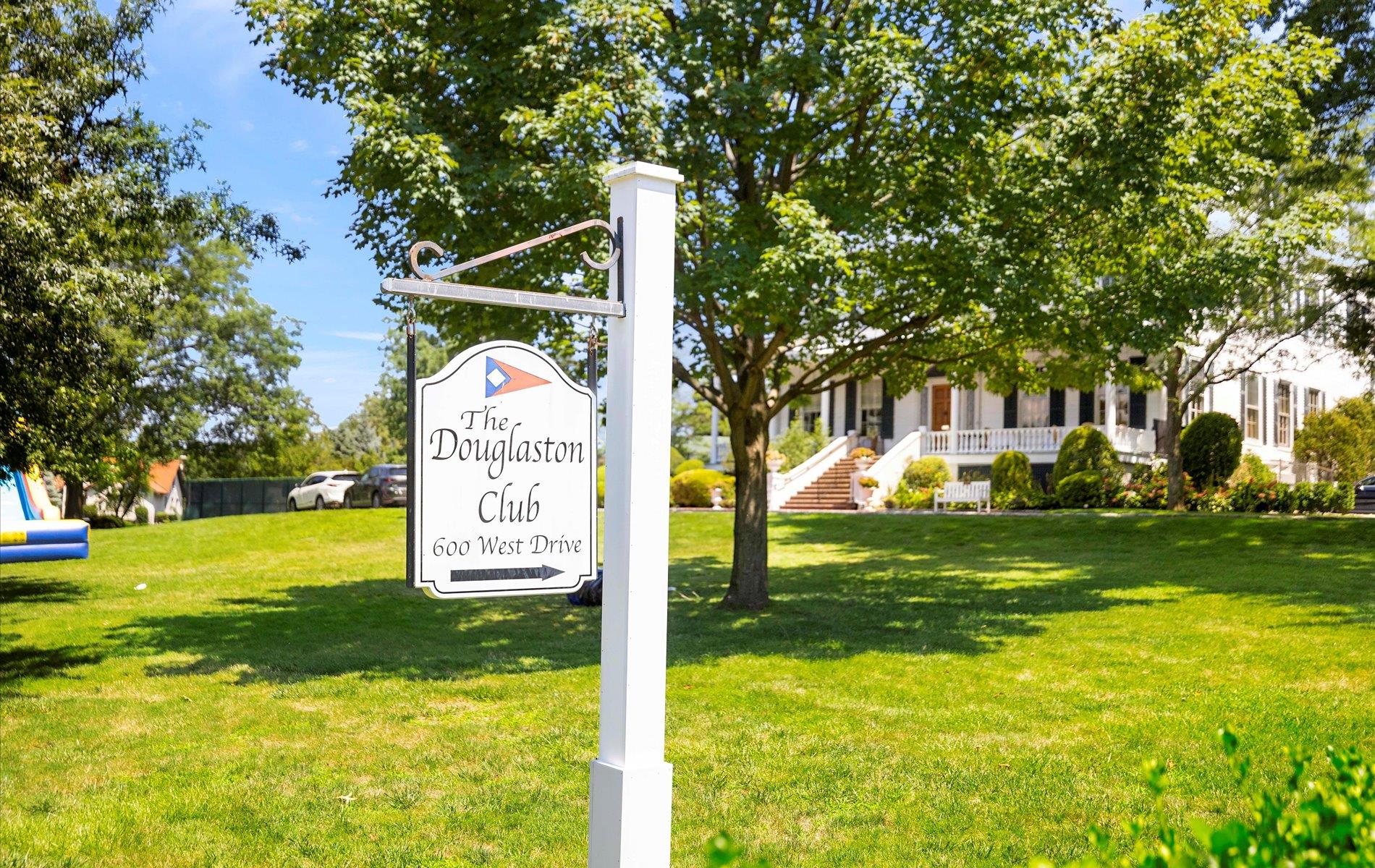 343 Ridge Road, Douglaston, New York image 40
