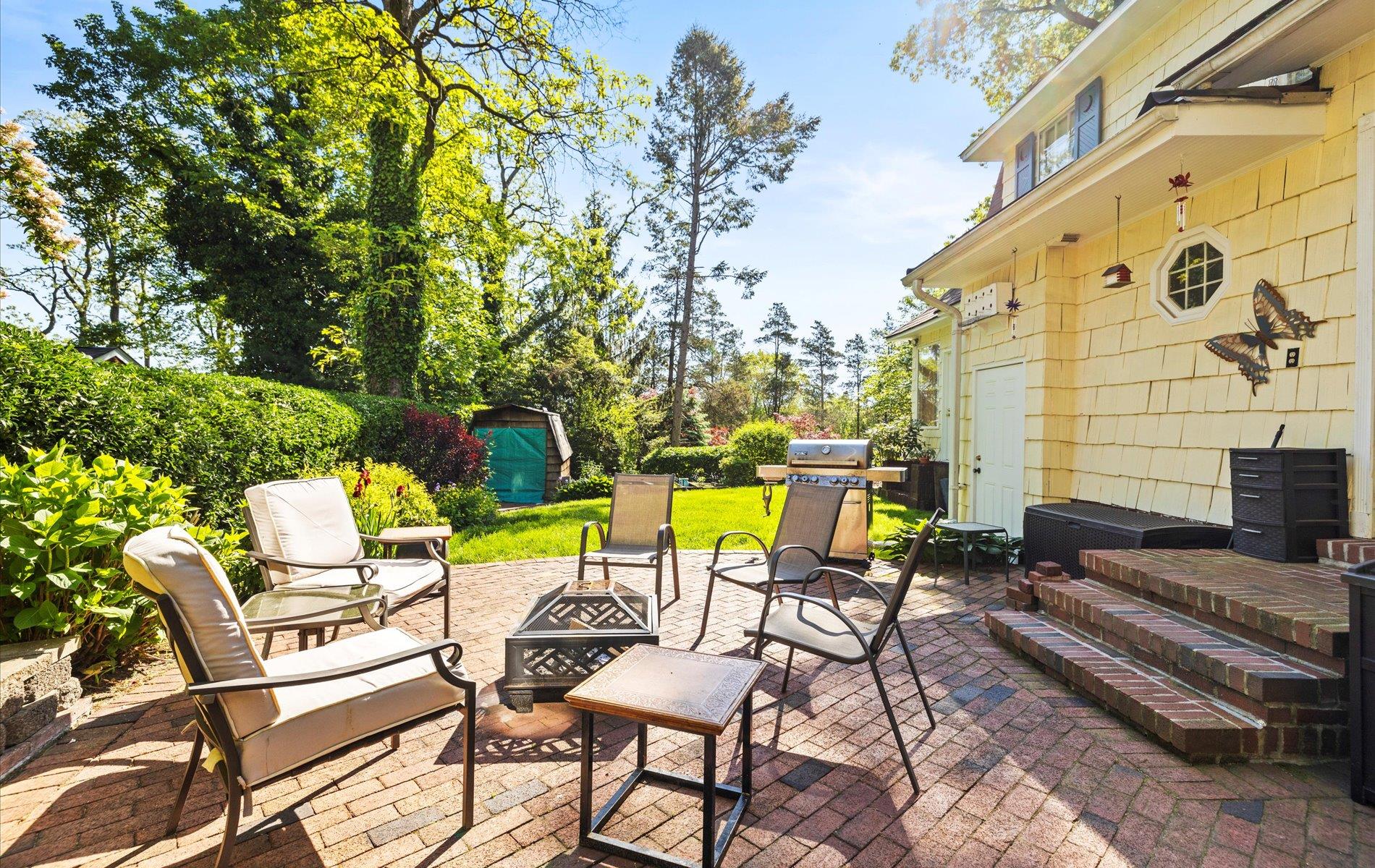 343 Ridge Road, Douglaston, New York image 27