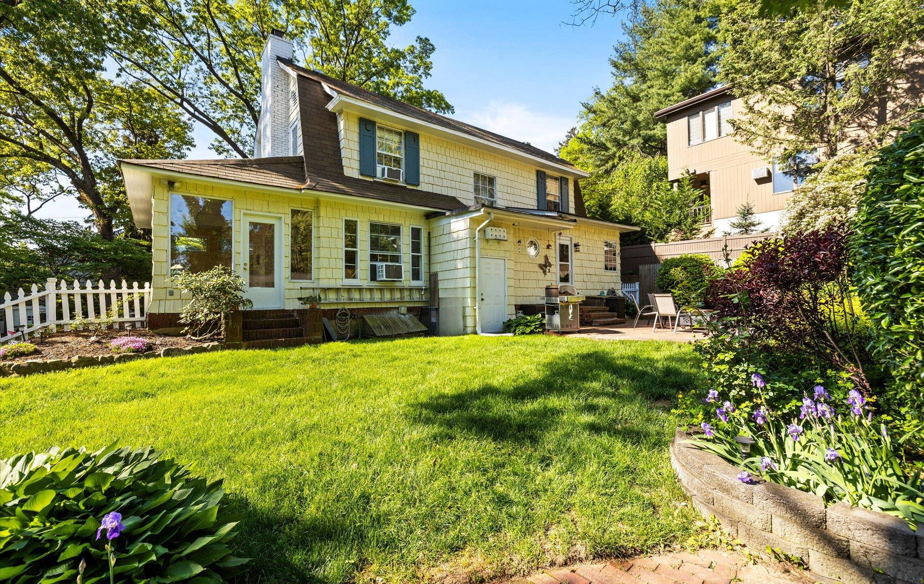 343 Ridge Road, Douglaston, New York image 28