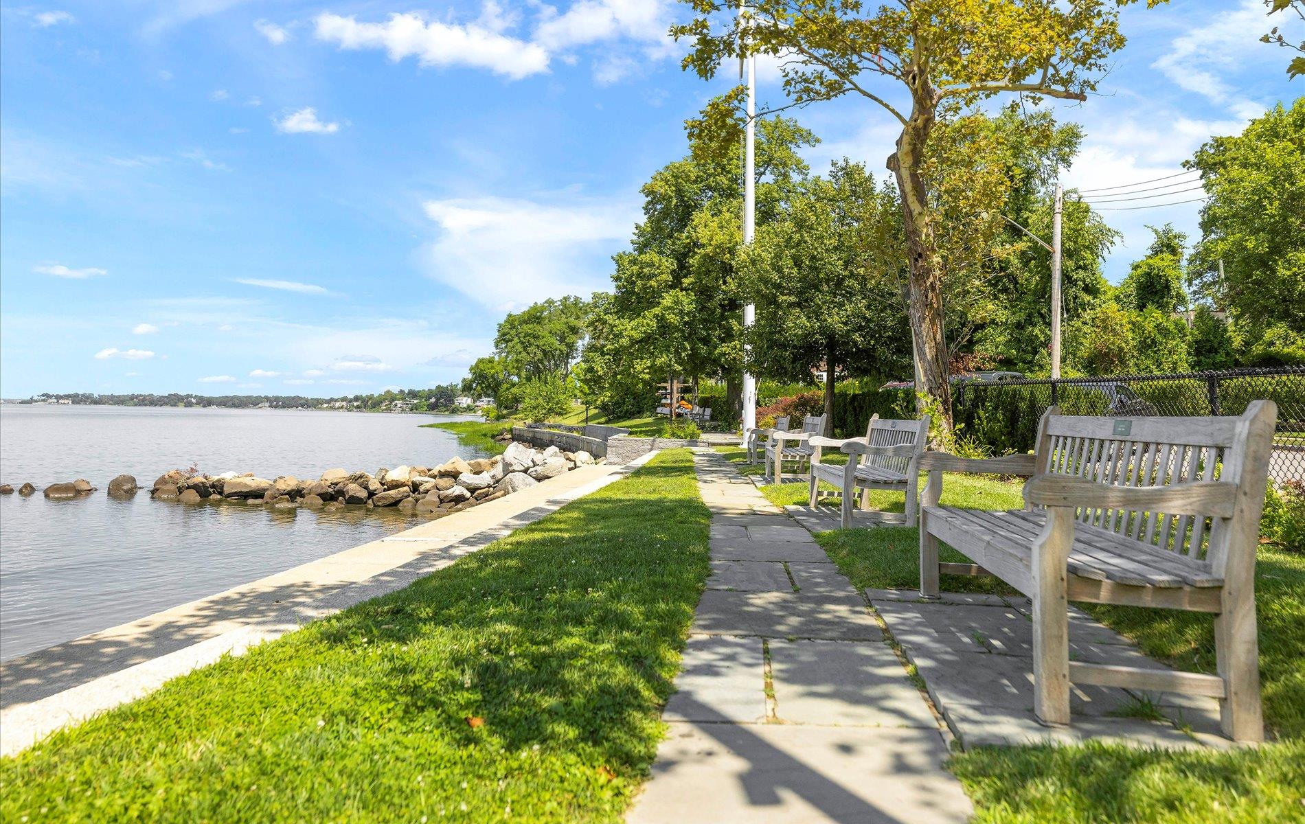 343 Ridge Road, Douglaston, New York image 34