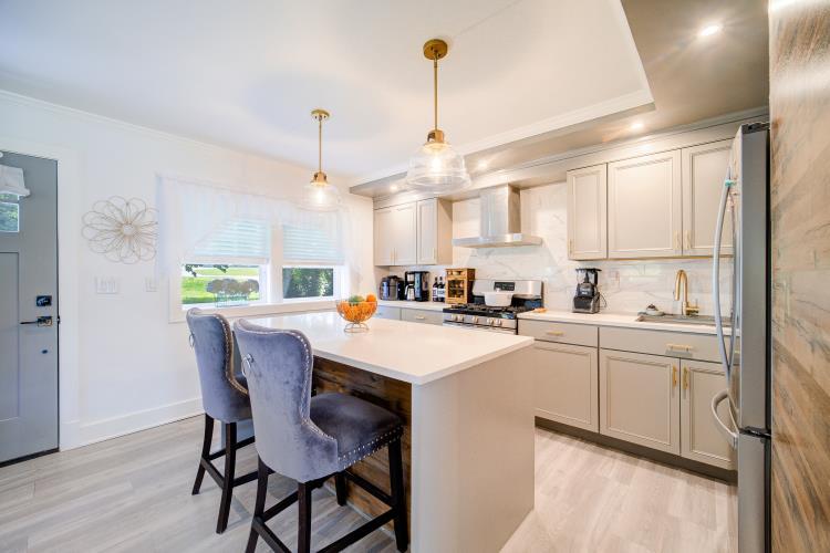 322 Noxon Road, Poughkeepsie, New York image 3
