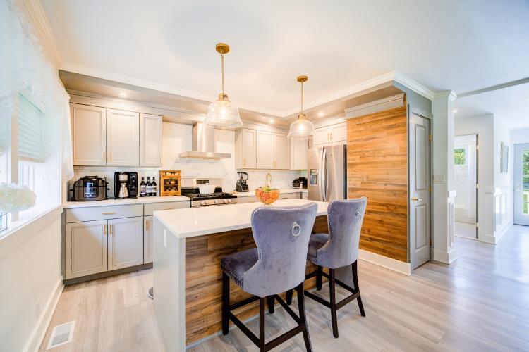 322 Noxon Road, Poughkeepsie, New York image 2