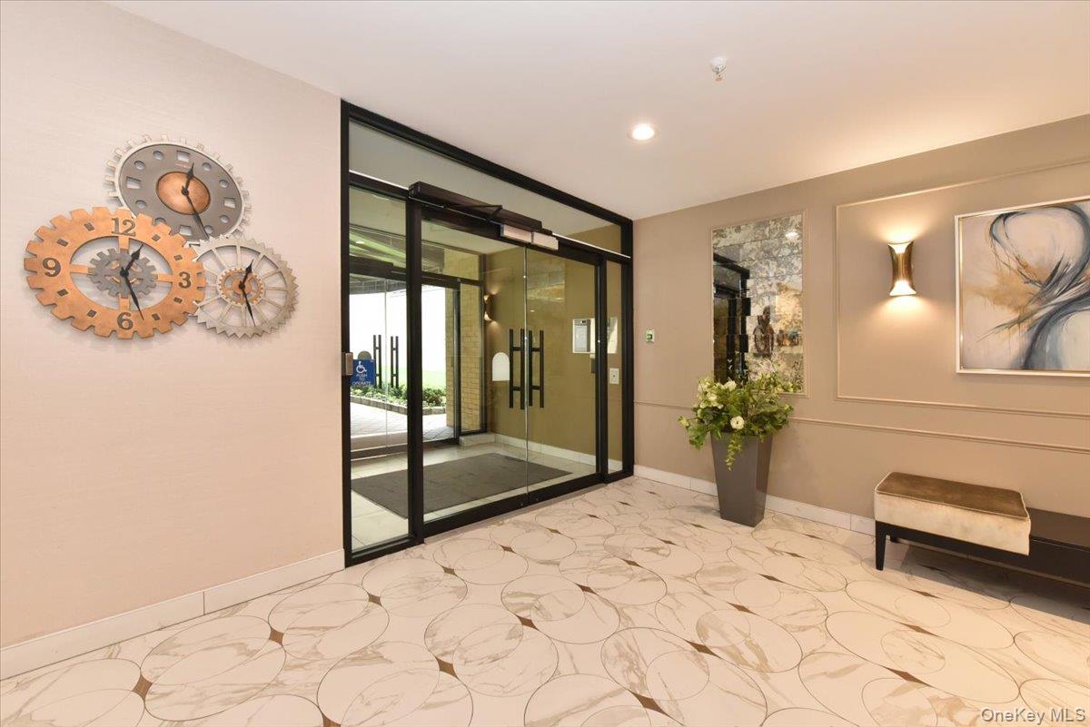 40 STONER Avenue 1-i