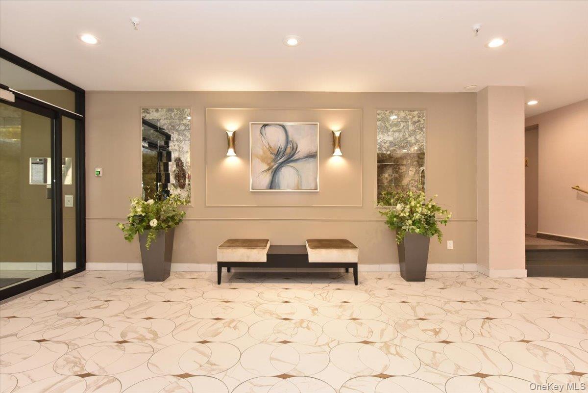 40 STONER Avenue 1-i