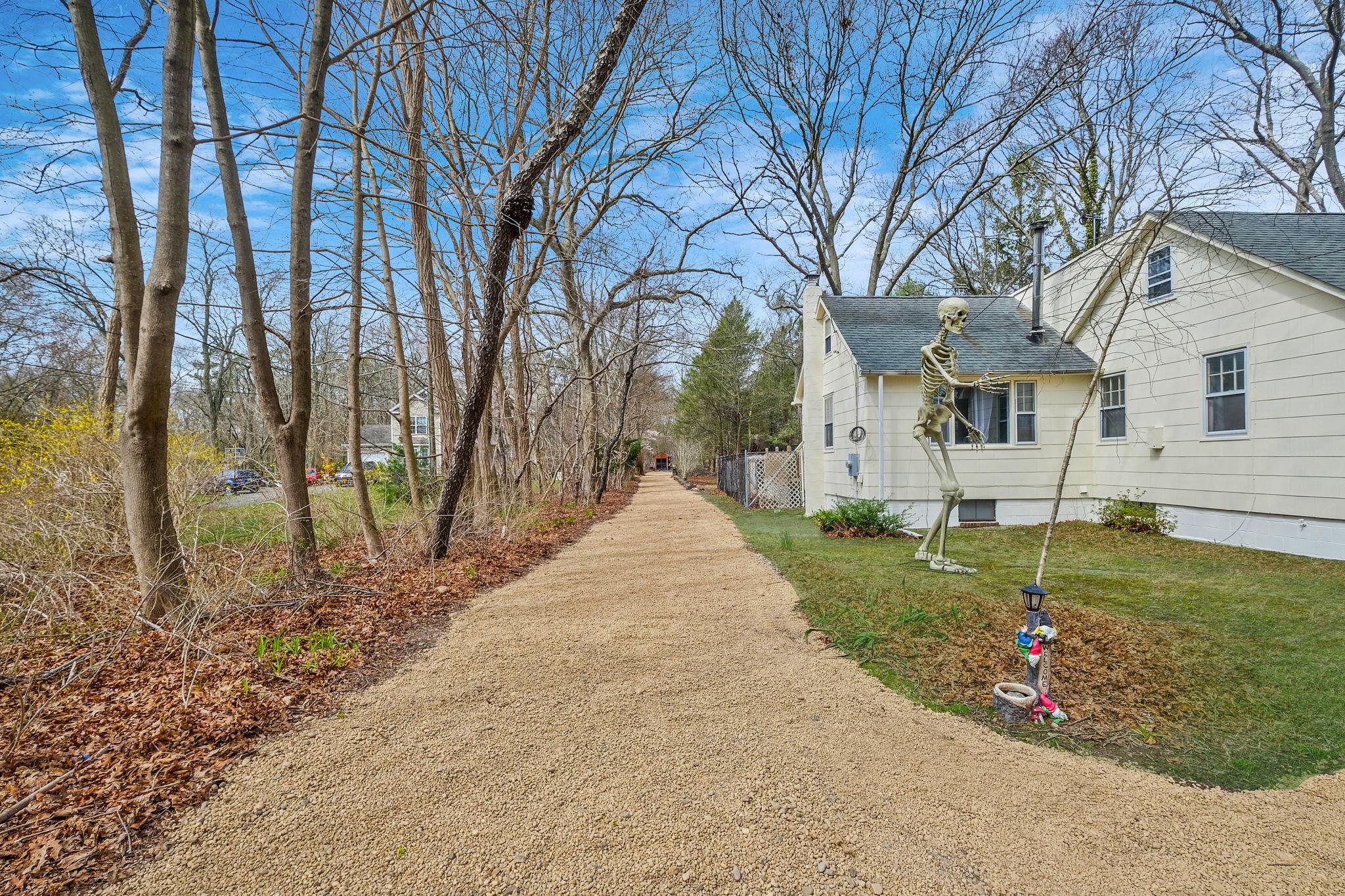 120 Lincoln Road, Medford, New York image 3