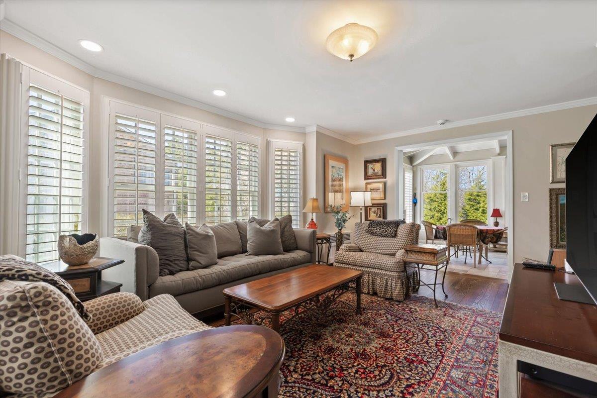 31 Colonial Road, White Plains, New York image 17