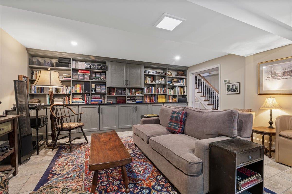 31 Colonial Road, White Plains, New York image 26