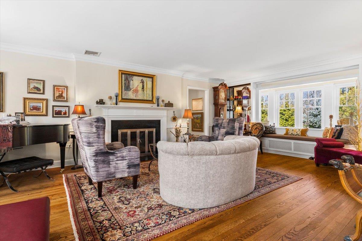 31 Colonial Road, White Plains, New York image 12