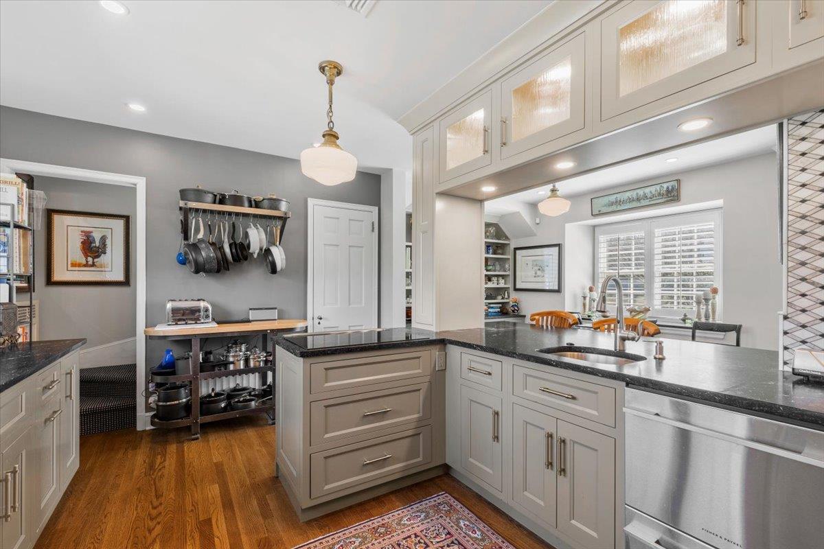 31 Colonial Road, White Plains, New York image 18