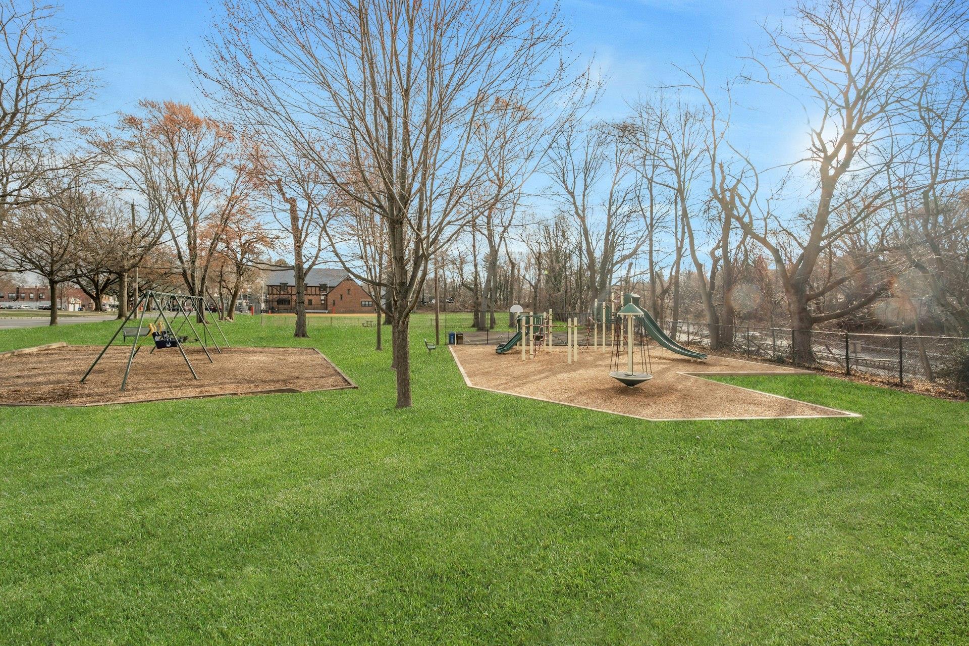 38 Oregon Avenue, Bronxville, New York image 27