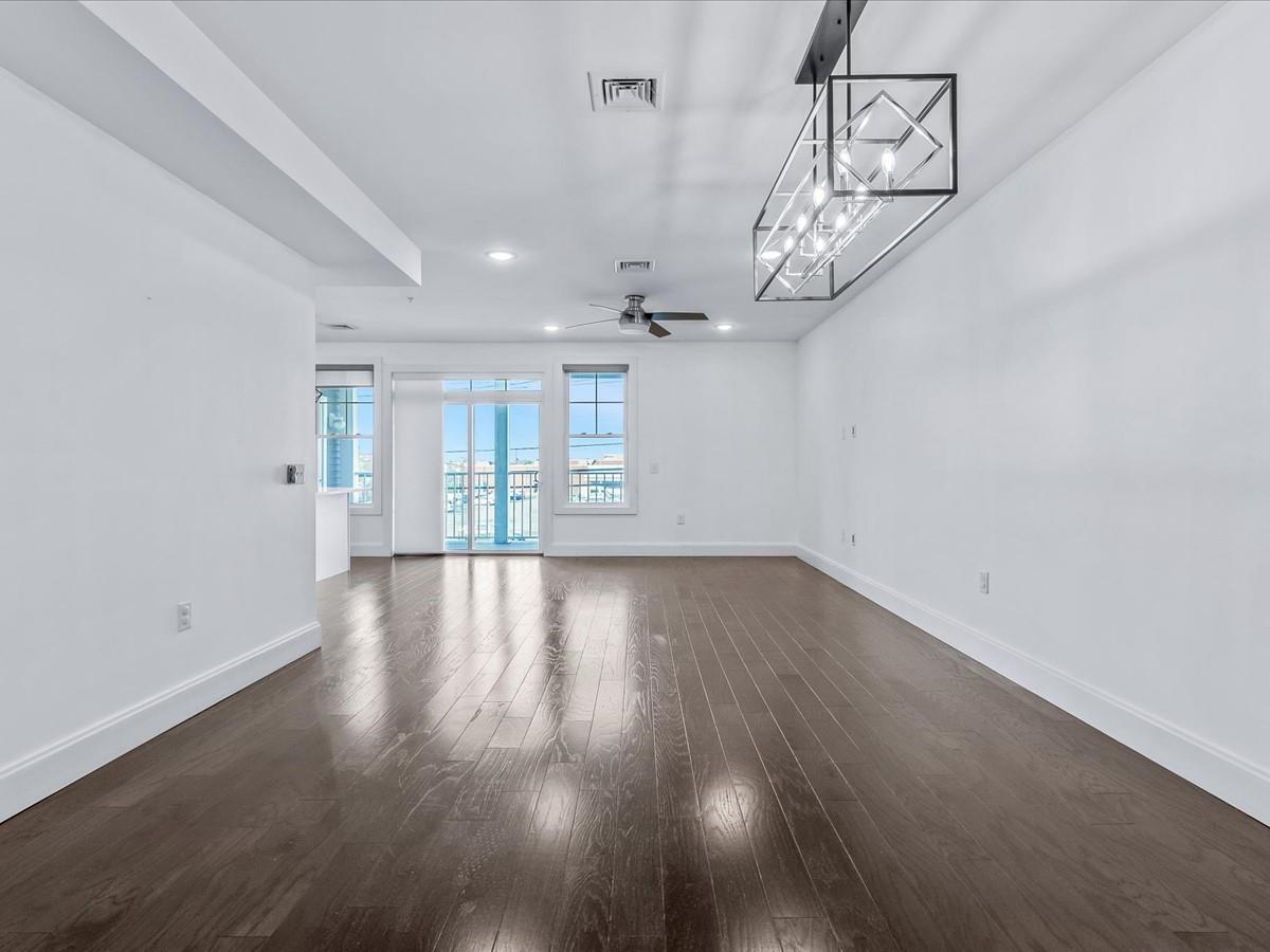 141 Marina Pointe Drive, East Rockaway, New York image 5