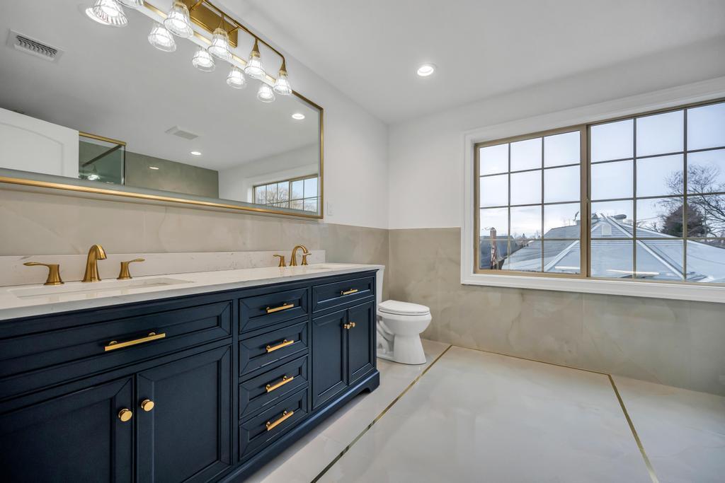 23 Grouse Lane, Levittown, New York image 19