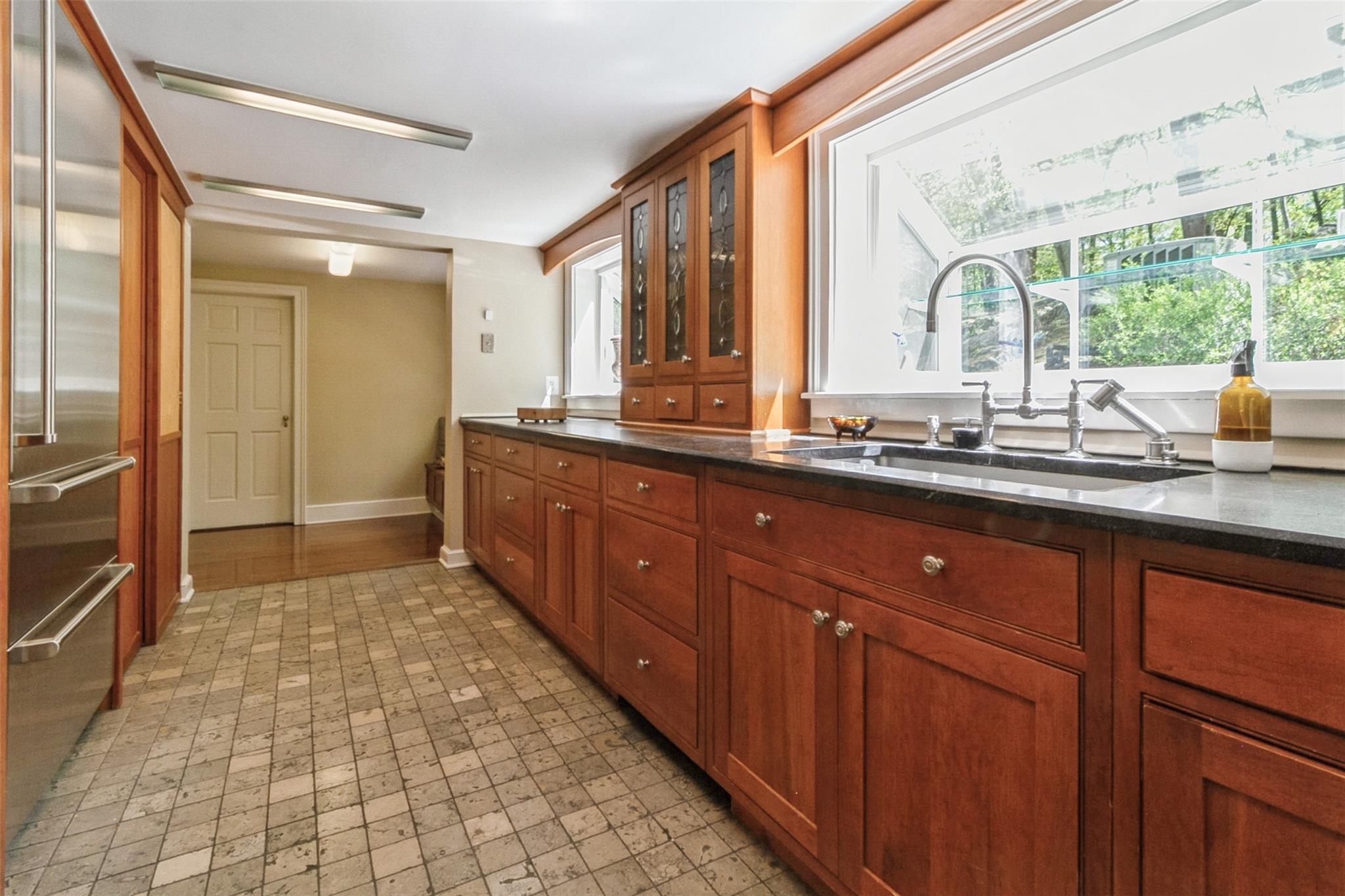 320 Illington Road, Ossining, New York image 18