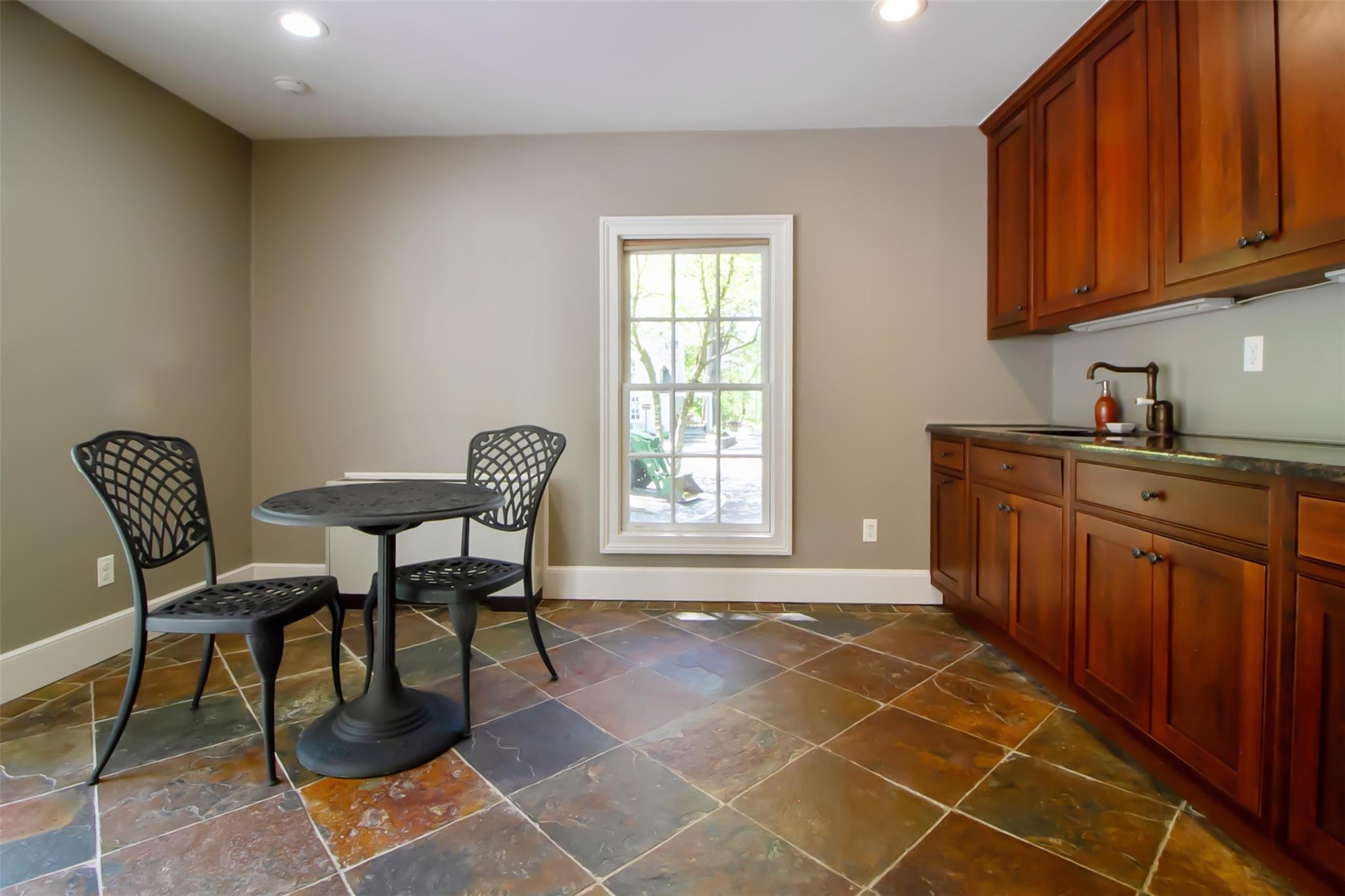 320 Illington Road, Ossining, New York image 38
