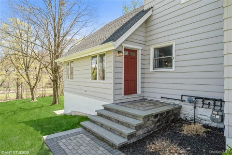 Apartment For Rent - 1392 Kings Highway<br/> Orange County, Sugar Loaf, NY 10918