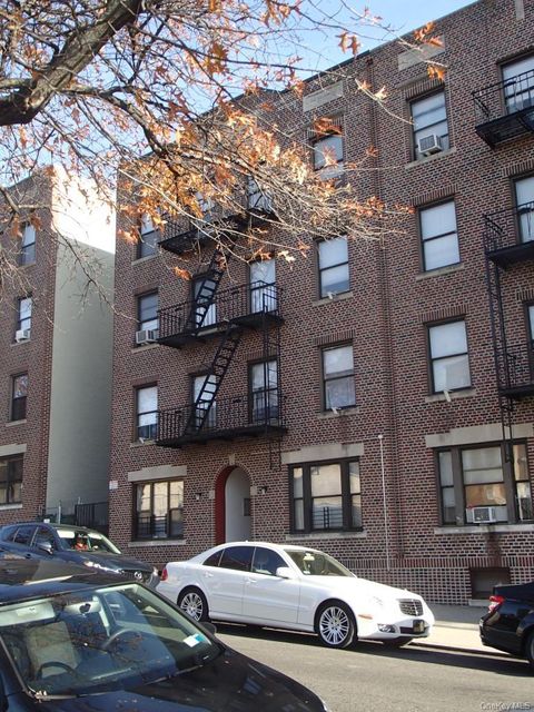 Photo of 21-51 27th Street, Astoria, NY 11105 (MLS # 987160)