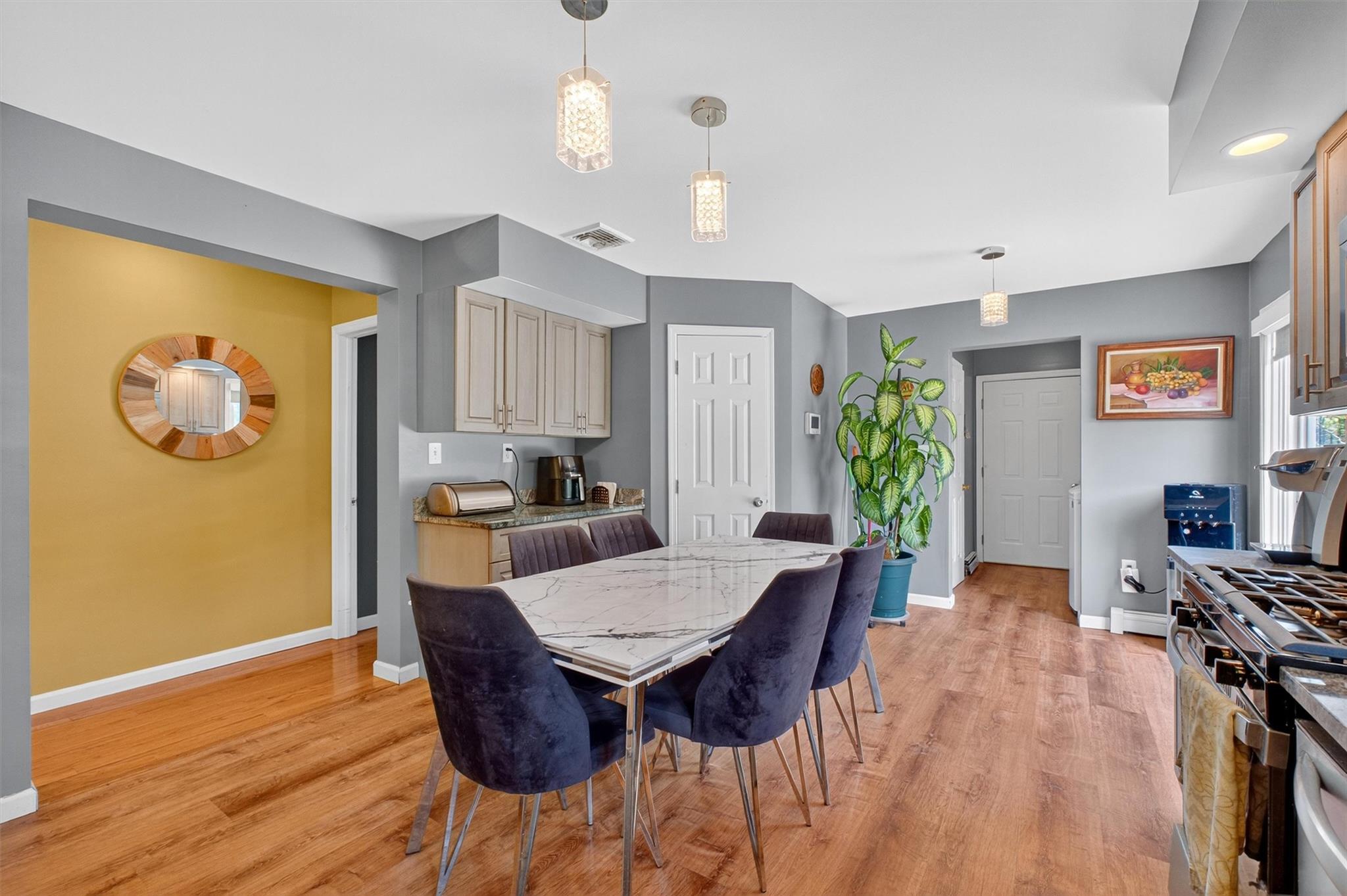 Wappingers Falls, New York 12590, United States, 3 Bedrooms Bedrooms, ,2 BathroomsBathrooms,Residential,Pending,180519