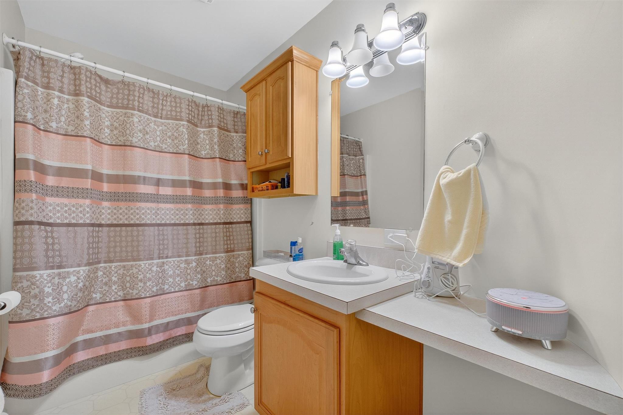 Wappingers Falls, New York 12590, United States, 3 Bedrooms Bedrooms, ,2 BathroomsBathrooms,Residential,Pending,180519