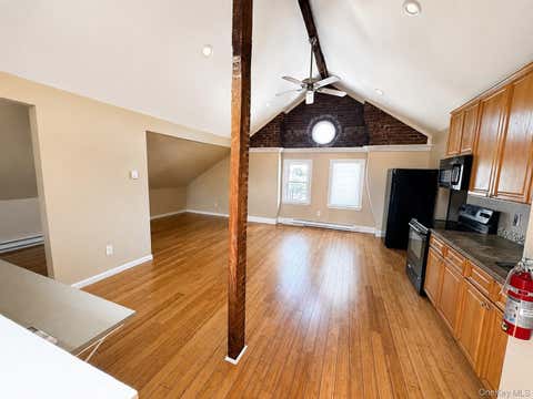Apartment For Rent - 9 S Clinton Street #3<br/> Dutchess County, Poughkeepsie, NY 12601