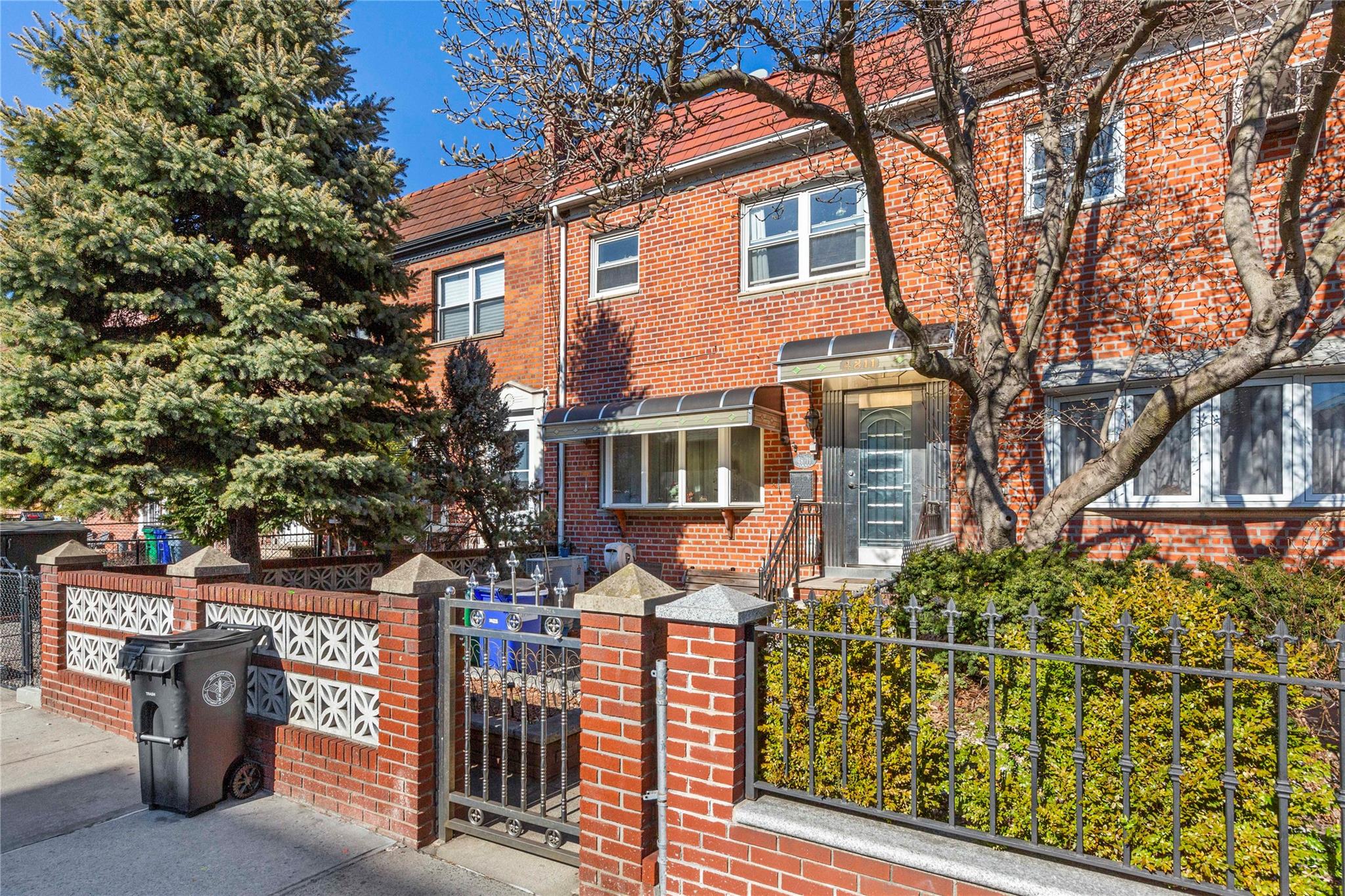 30th Avenue, Astoria, Queens, NY -  - 