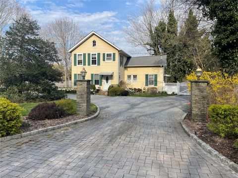 Homes For Sale - 190 S Country Road<br/> Remsenburg, NY 11960