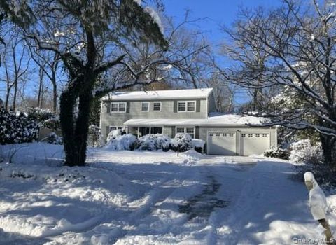 38 Amherst Court Huntington NY 11743