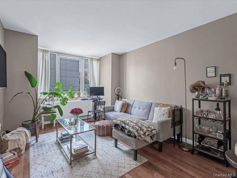 Photo of 358 Grove Street #2E, Brooklyn, NY 11237 (MLS # 923886)