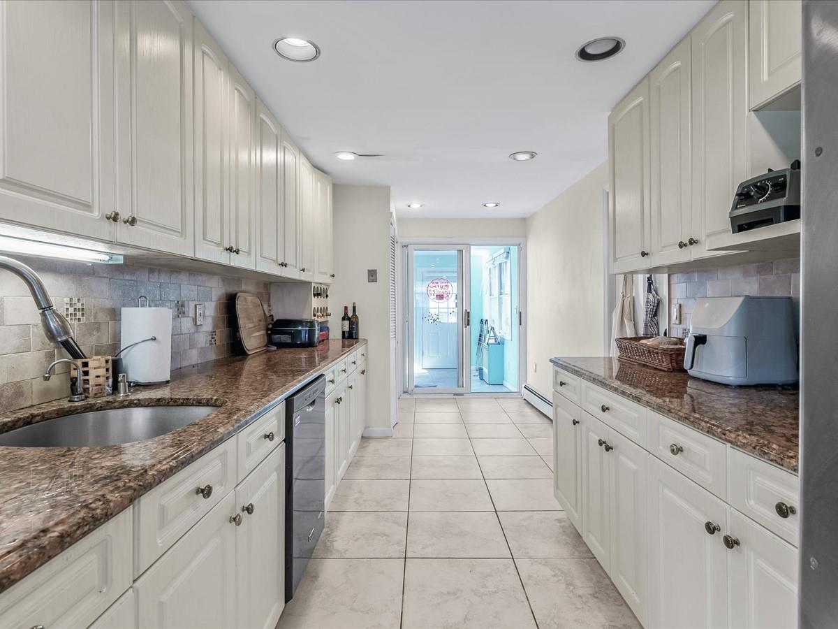 268 Fairfield Avenue, Carle Place, New York image 8