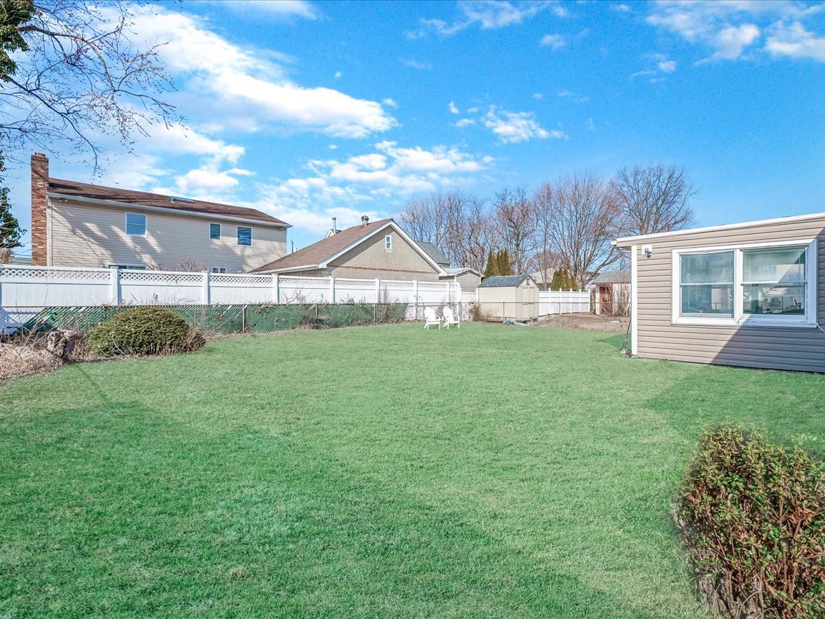 268 Fairfield Avenue, Carle Place, New York image 17