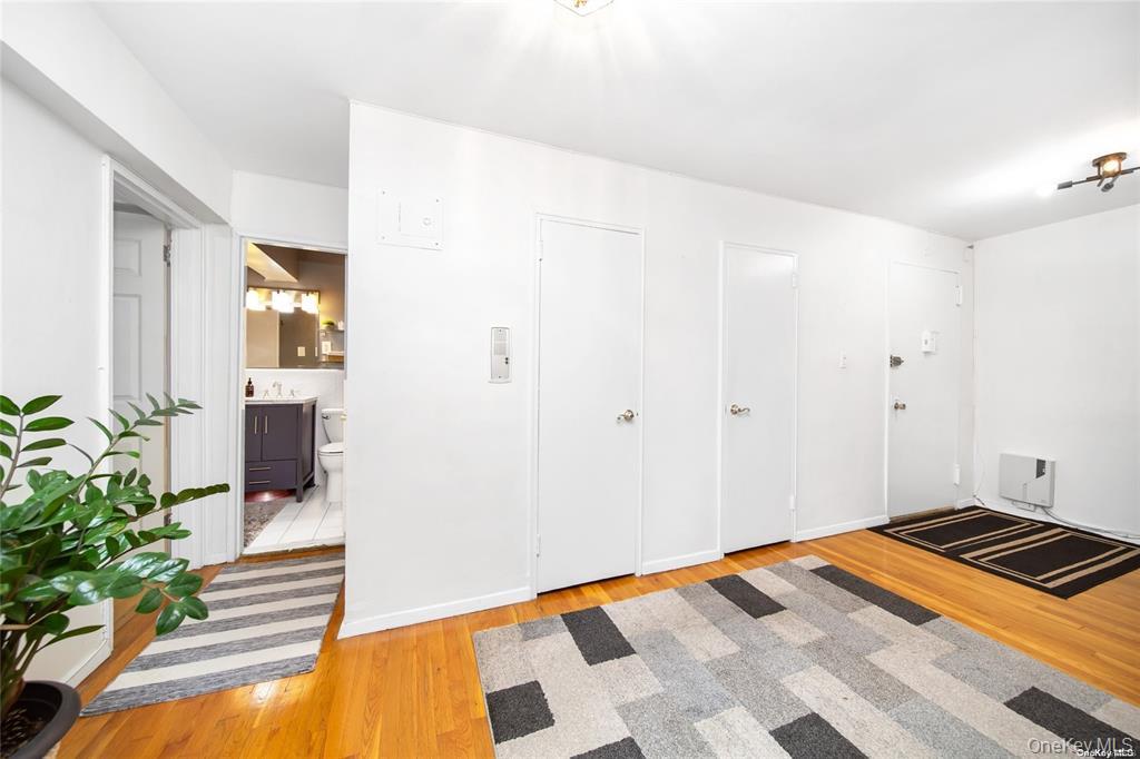 241-20 Northern Blvd 5E