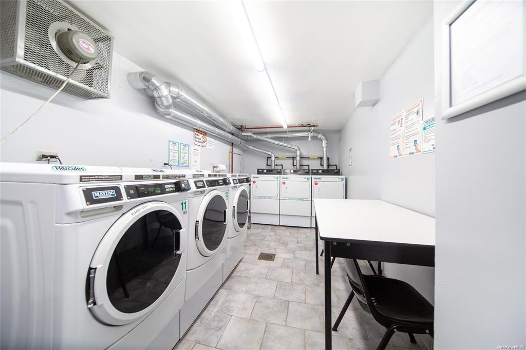 241-20 Northern Blvd #5E, Douglaston, New York image 27