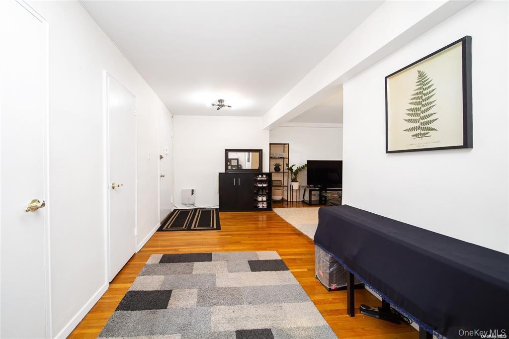 241-20 Northern Blvd 5E