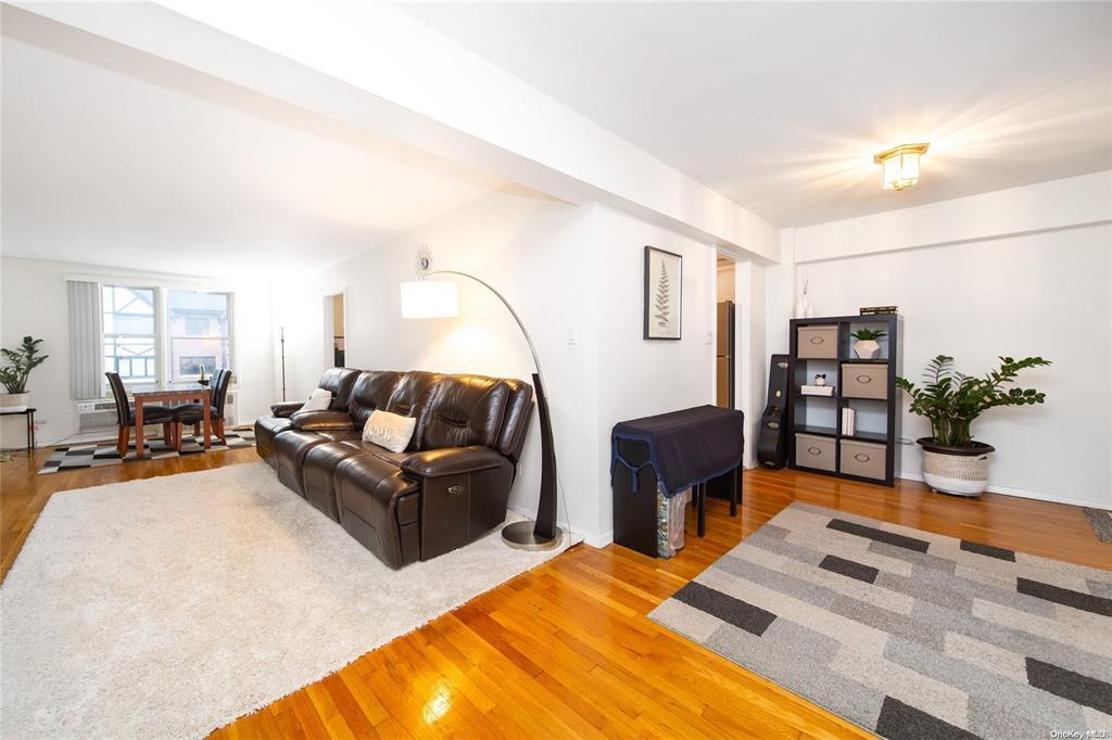241-20 Northern Blvd #5E, Douglaston, New York image 6