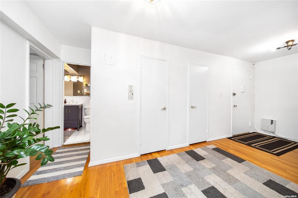 241-20 Northern Blvd #5E, Douglaston, New York image 4