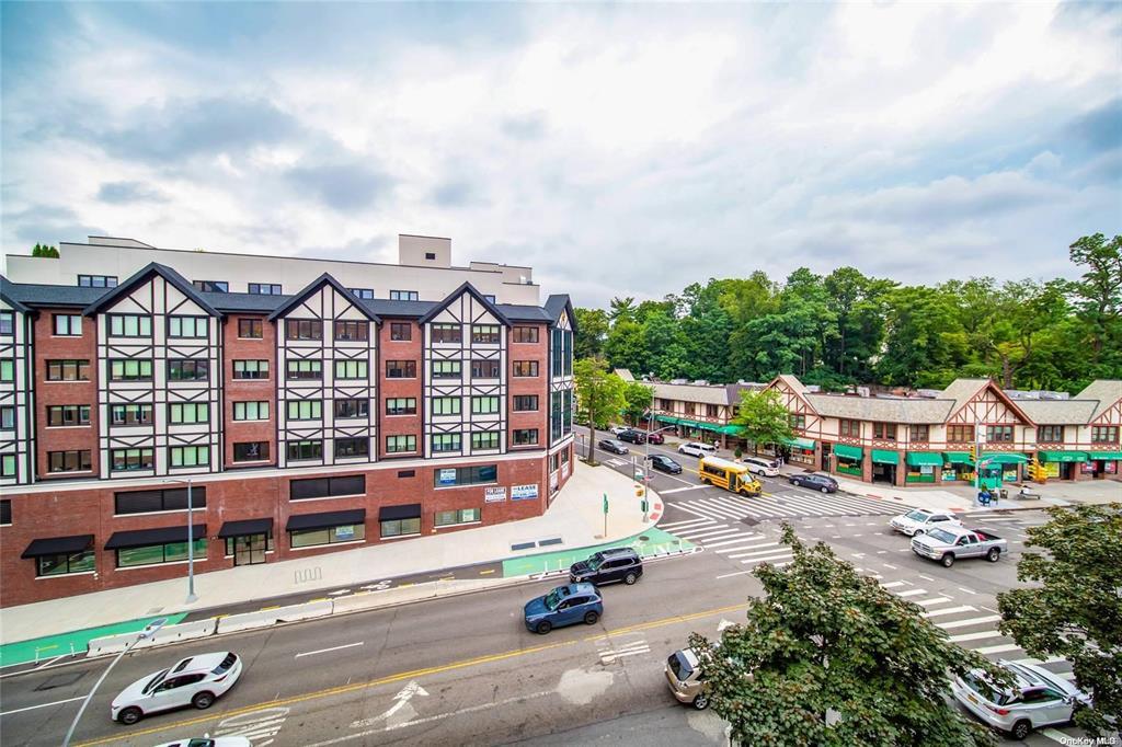 241-20 Northern Blvd #5E, Douglaston, New York image 22