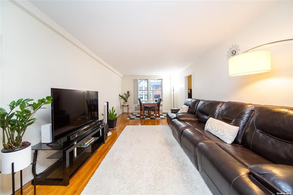 241-20 Northern Blvd #5E, Douglaston, New York image 7