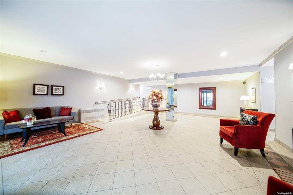 241-20 Northern Blvd #5E, Douglaston, New York image 25