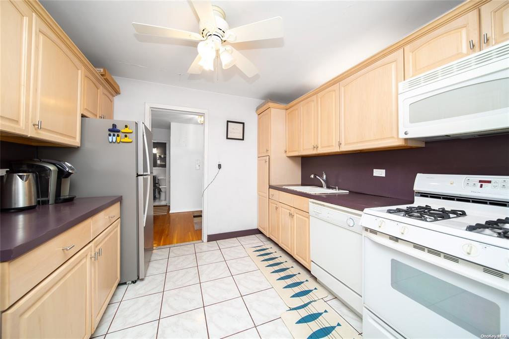 241-20 Northern Blvd #5E, Douglaston, New York image 13
