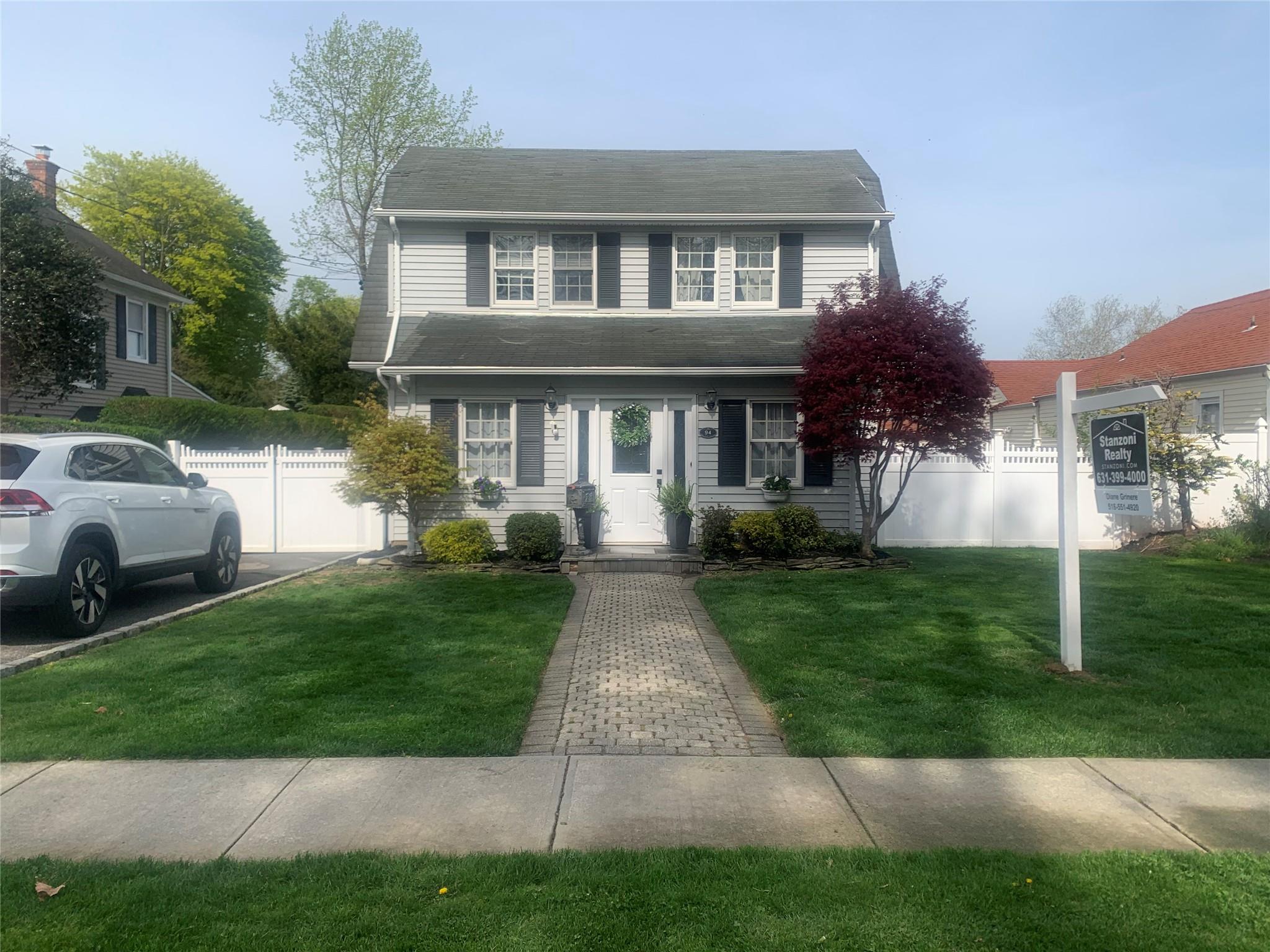 Property for Sale at New York Avenue, Smithtown, Hamptons, NY - Bedrooms: 3 
Bathrooms: 2  - $739,000