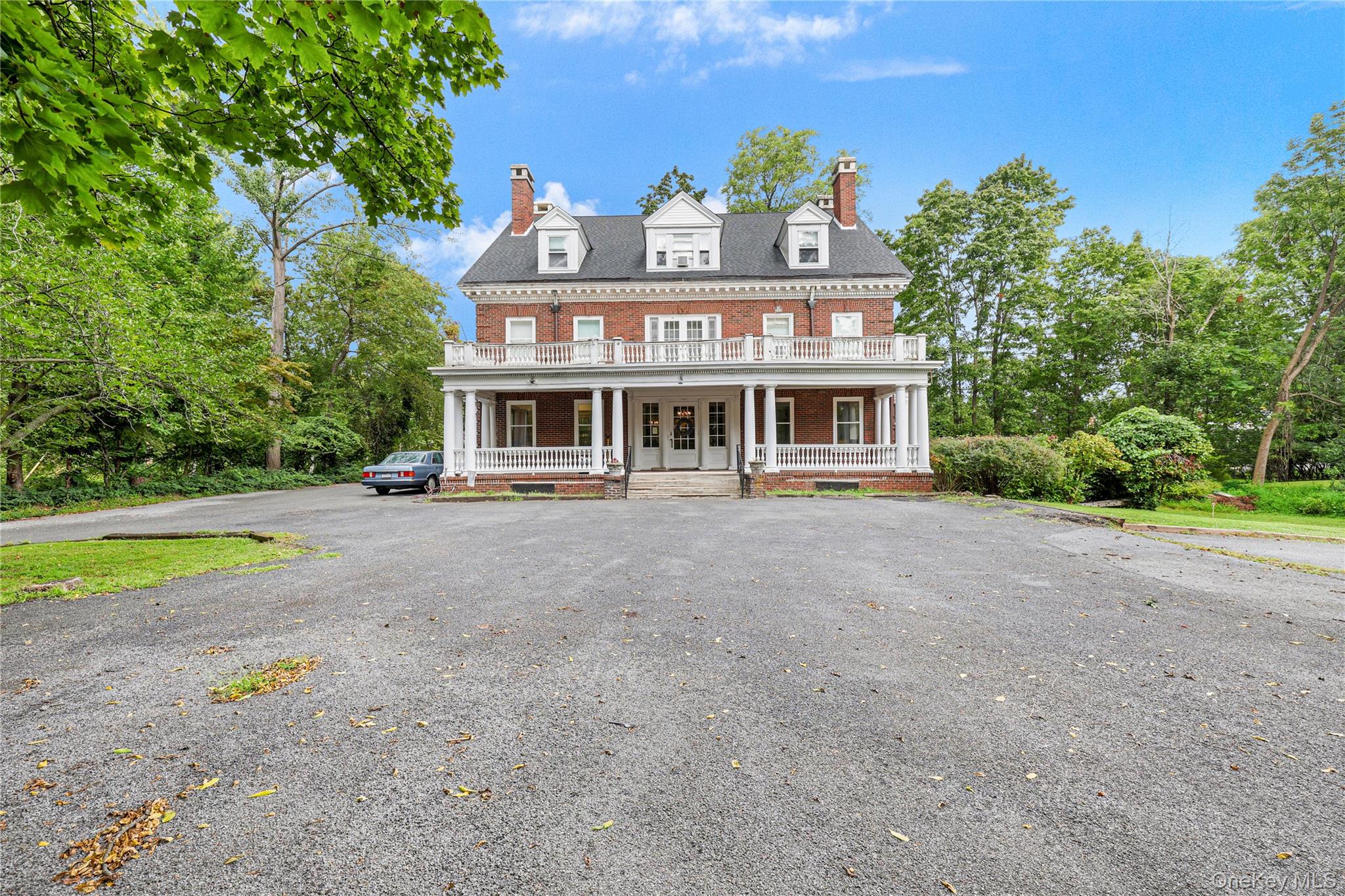 104 Hooker Avenue