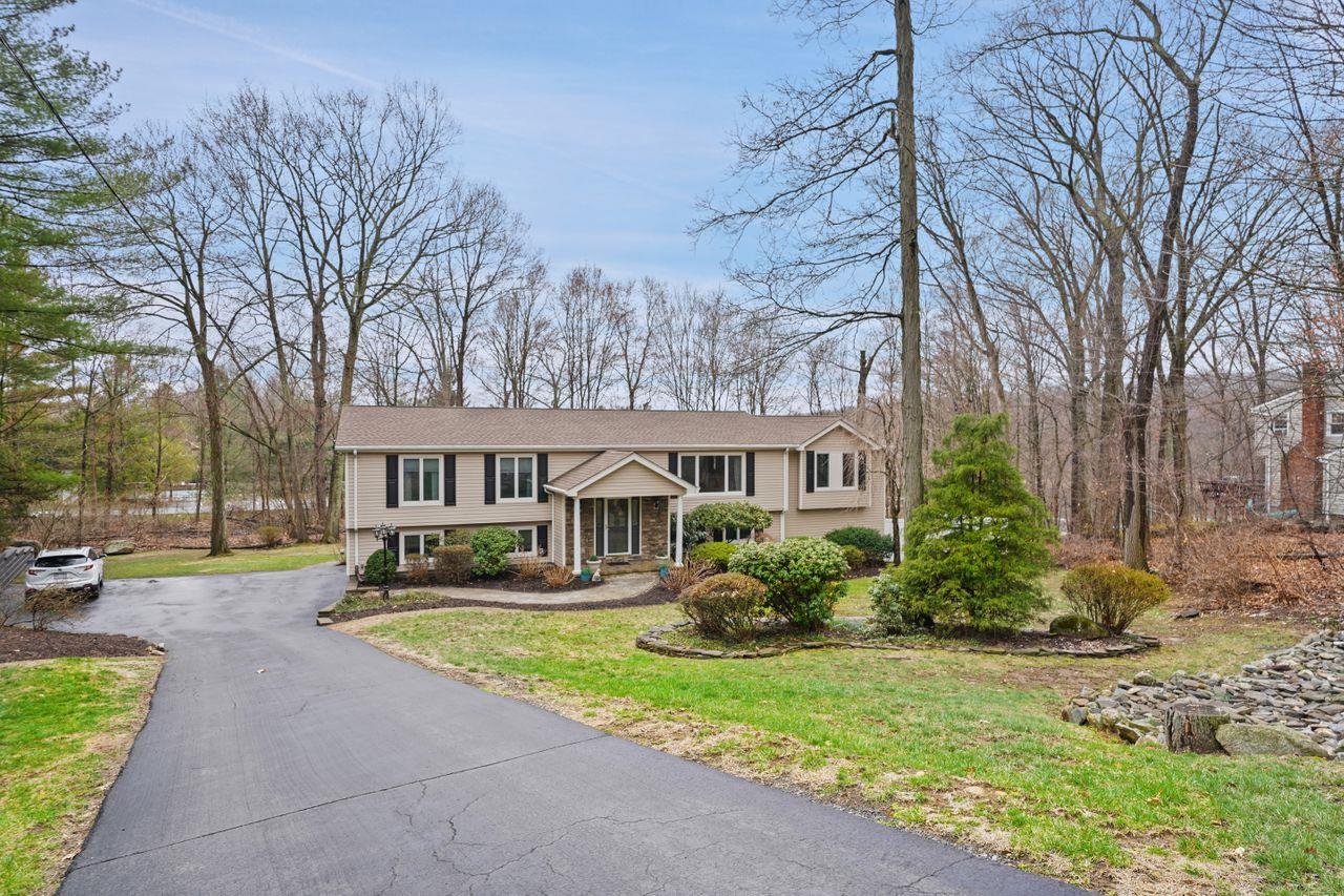 41 Astor Drive, Mahopac, New York image 2