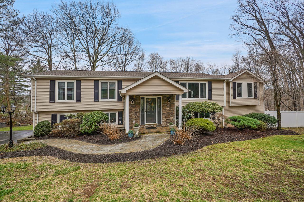 41 Astor Drive, Mahopac, New York image 1