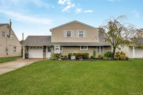 45 Shotgun Lane Levittown NY 11756