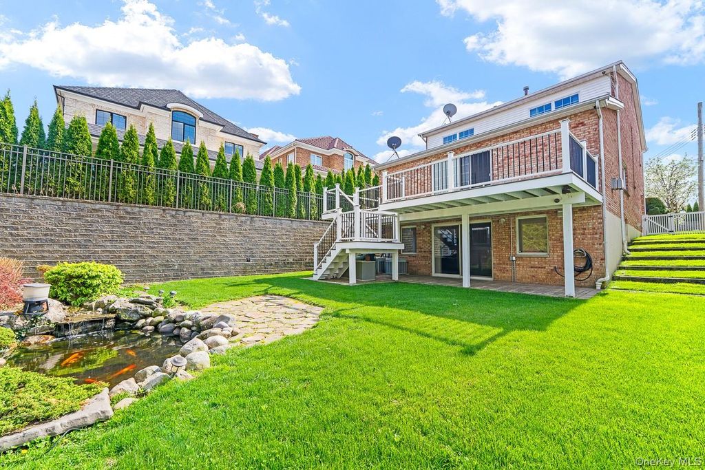 Photo of 335 Cresthaven Lane, Whitestone, NY 11357 (MLS # 986436)