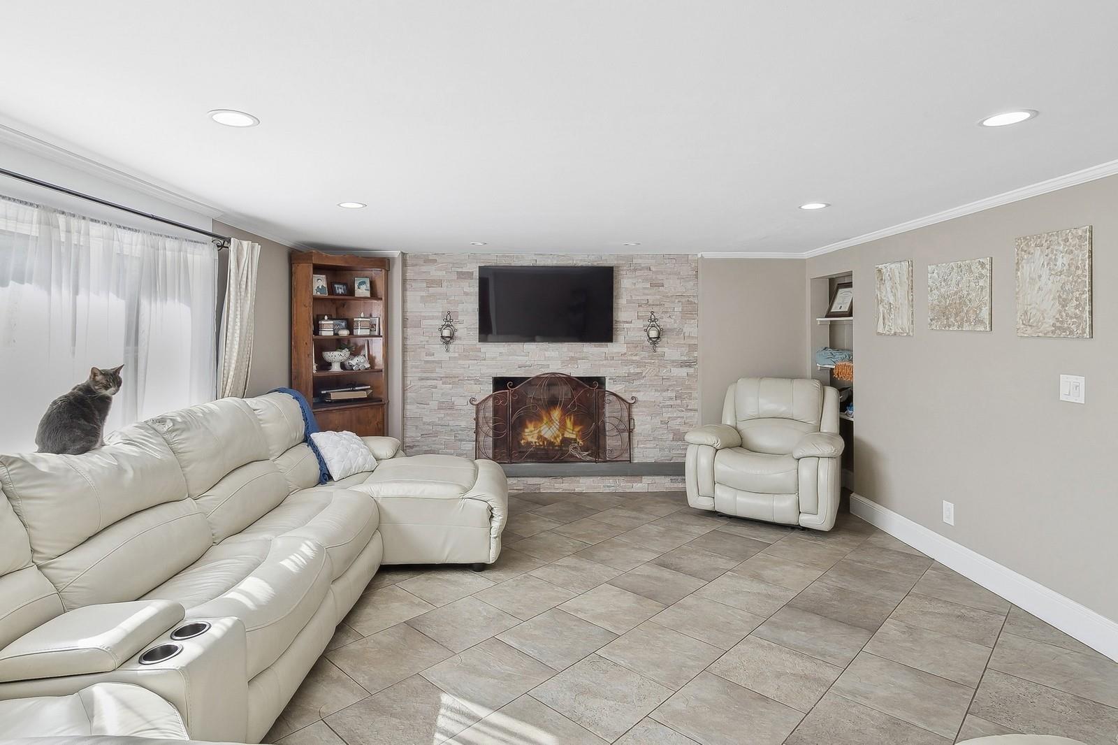 32 E 1st Street, Freeport, New York image 14