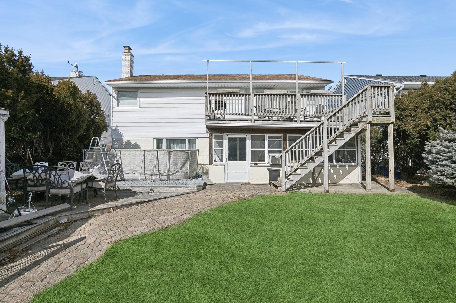 32 E 1st Street, Freeport, New York image 4