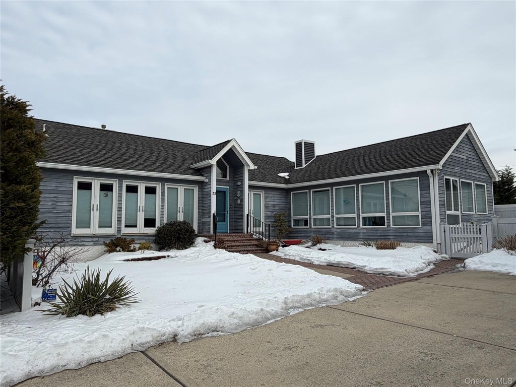 Photo of 33 Bath Street, Lido Beach, NY 11561 (MLS # 961281)